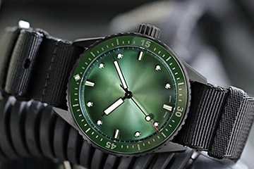 杭州劳力士起雾了维修